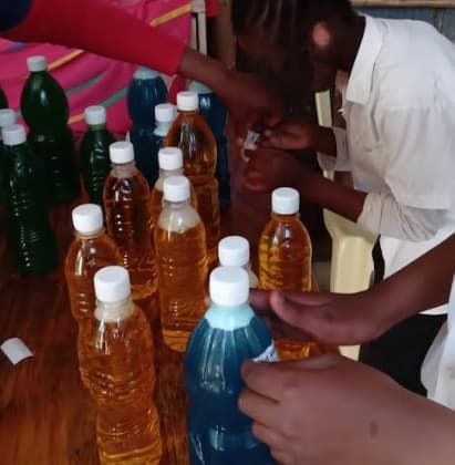 Detergent making class